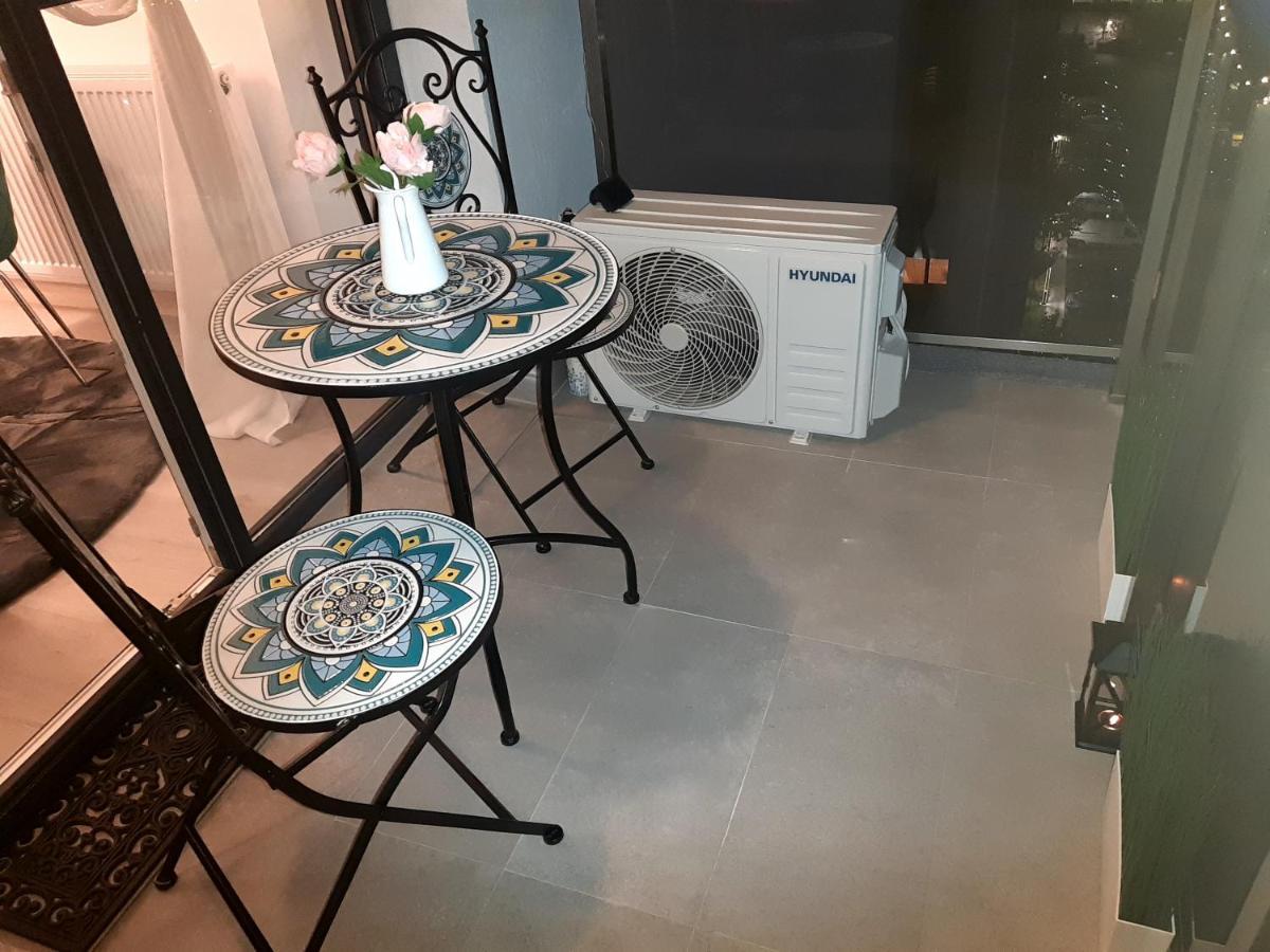 Mia Plus!! Self Check-In!! بوخارست المظهر الخارجي الصورة